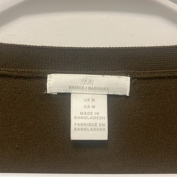 H&M olive green cardigan in size Medium - Picture 2 of 4